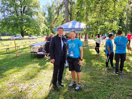 Župan dr. Tomaž Rožen in Gregor Likar, idejni vodja Malčkovega športa in Malčkovega teka
